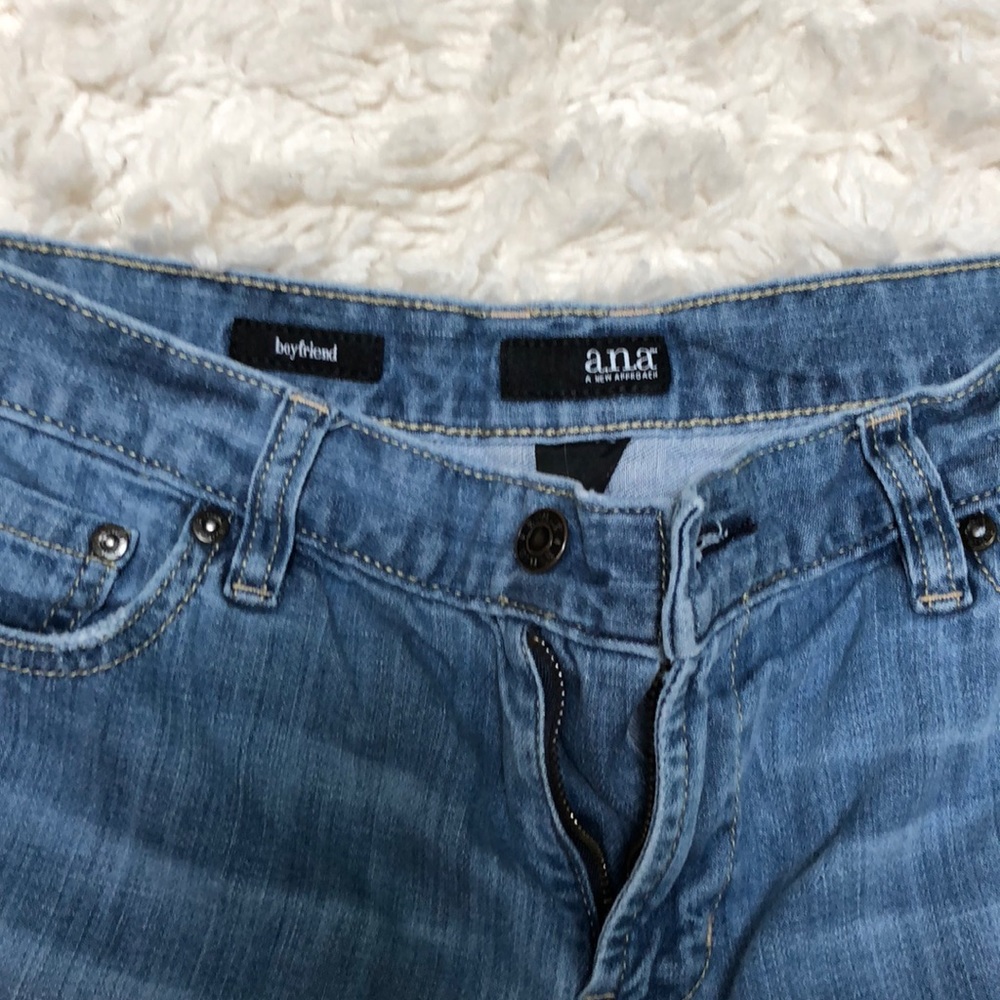 Jeans - Picture 2 of 3